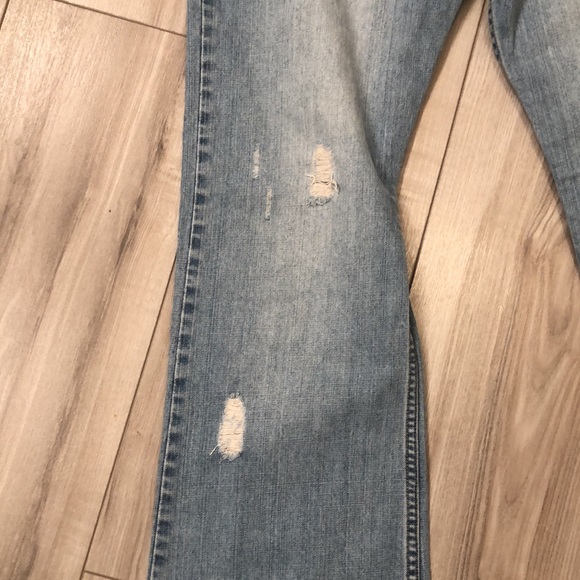 Levi’s Low Boot Cut 527 - W32” x L32” - Picture 5 of 9